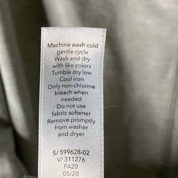 Athleta Essence Flow Long Sleeve Tee in Sage Size XS - Picture 7 of 8